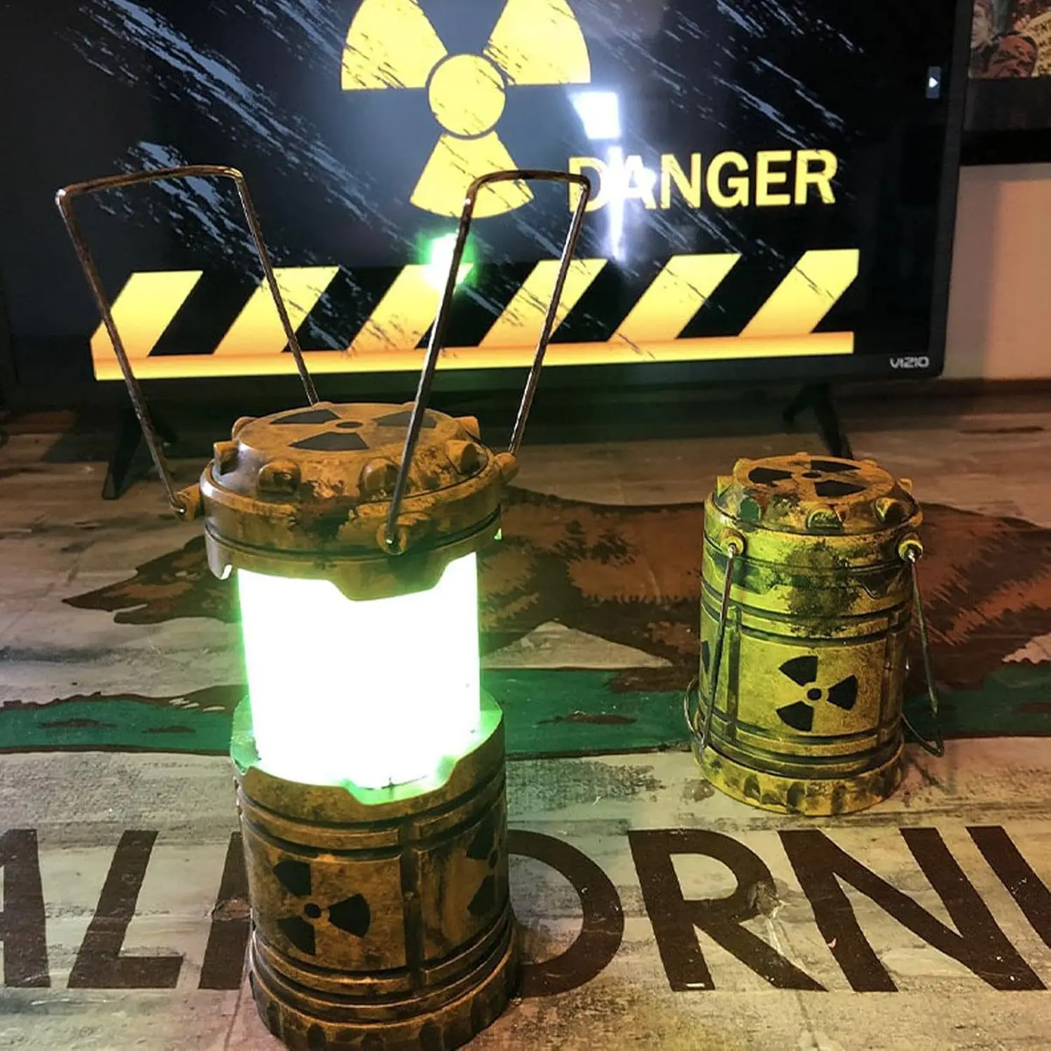 1/2/4PCS Halloween Simulation Nuclear Reaction Lamp Handheld Camping Lantern Night Light Party Home Decor Birthday Gifts  ﻿