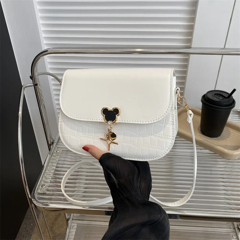 Рисунок 2 - Простая модная женская сумка через плечо