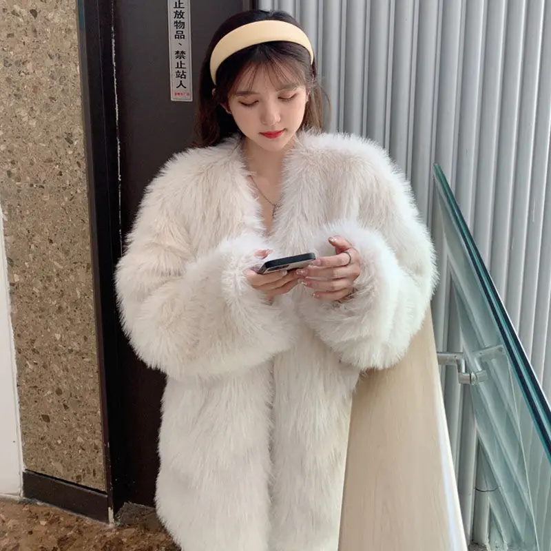 Thickened Warmer V-neck Fluffy Jacket Winter Women Fur Coat Teddy Coat Long Sleeve Pocket White Faux Fur Jacket Luxury Brand