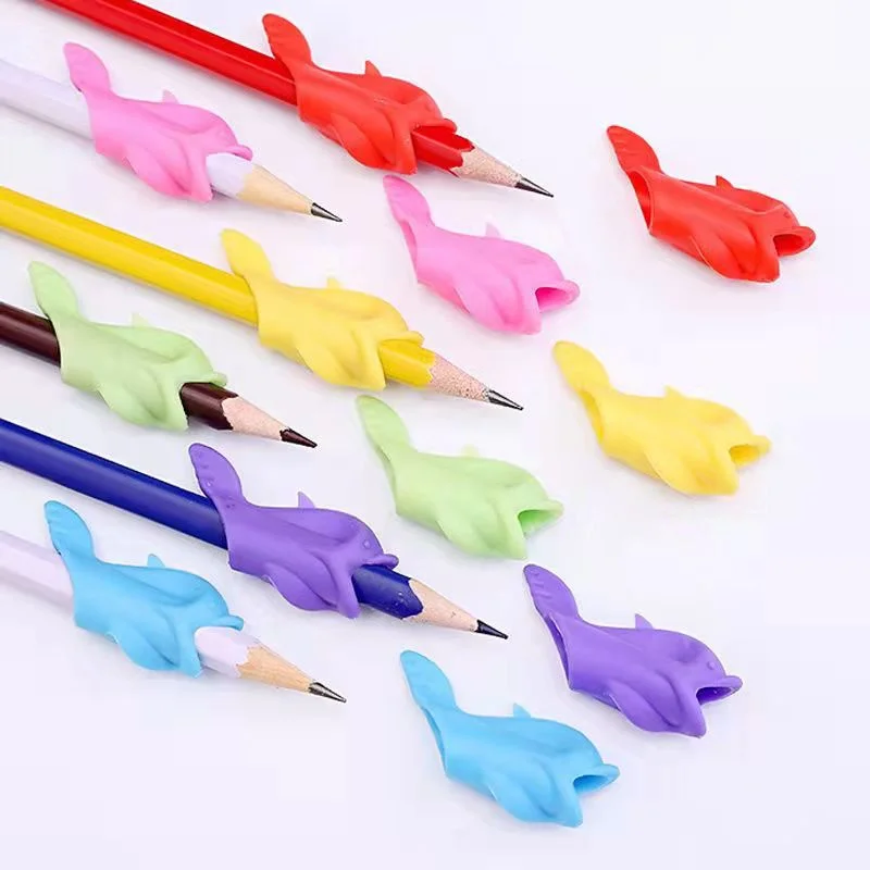 100/5pc Fish Pen Grip Holder Silicone Learning Writing Grip Posture Correction Tool For Pencil Grasp Writing Aid Grip Stationery 2