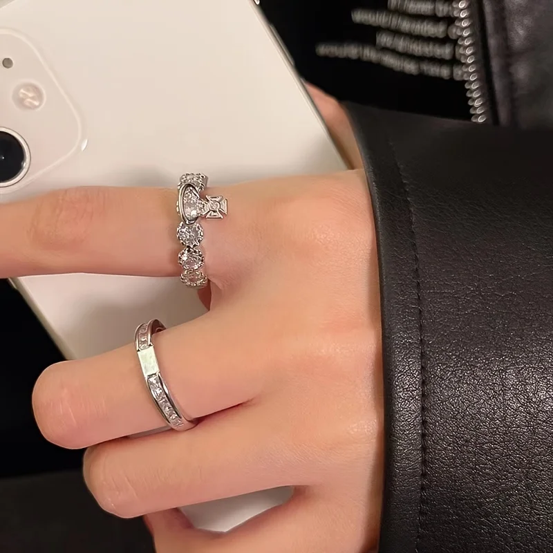 2pcs Fashion Personalited Punk Hip-hop Saturn Planet Finger Ring For Women Men Charms Fashion Jewelry Christmas Gift New