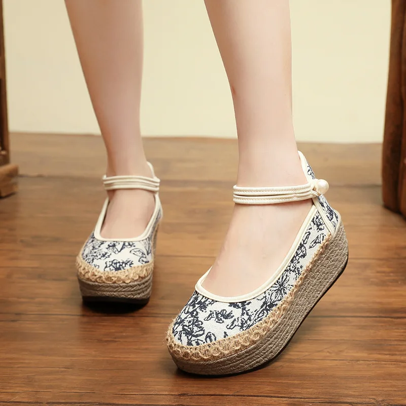 

Неглубокая декоративная жемчужина с круглым носком, повседневная женская обувь, украшенная бусинами, латекс, этническая цветочная ткань, искусственная кожа, ПВХ