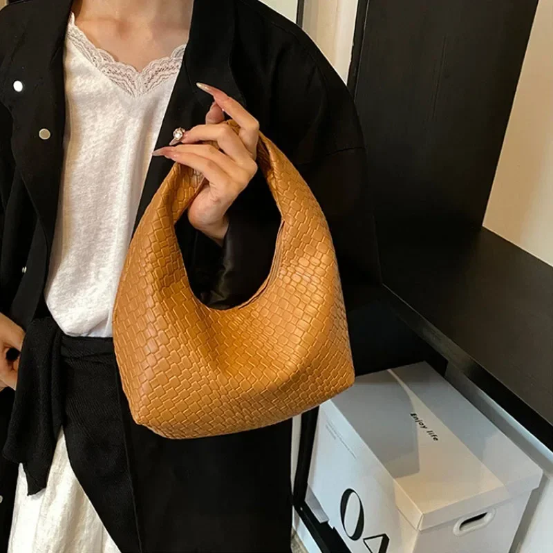 Retro Casual Versatile PU Leather Tote Bag,Fashion Woven Embossed Shoulder Bags ,Knotted Decorative Hobo Bag,Pleated Cloud Bag
