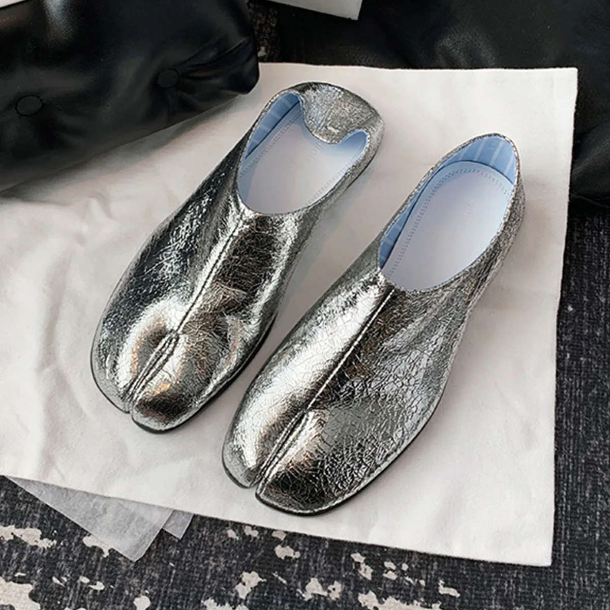 Women Split Toe Tabi Flats Woman Loafers Shoes Slip On Shallow Pump Shoes Silver Crack Flats 5