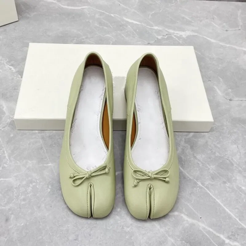 European and American 2023 spring new split toe single shoe women's middle heel leather shallow sheep's skin pig's hoof shoes