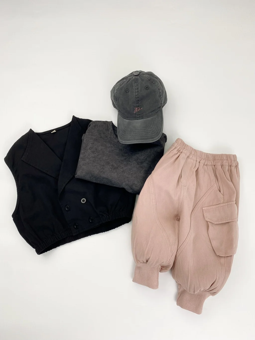 Kids Loose Fit Cargo Pants with Pockets for Spring