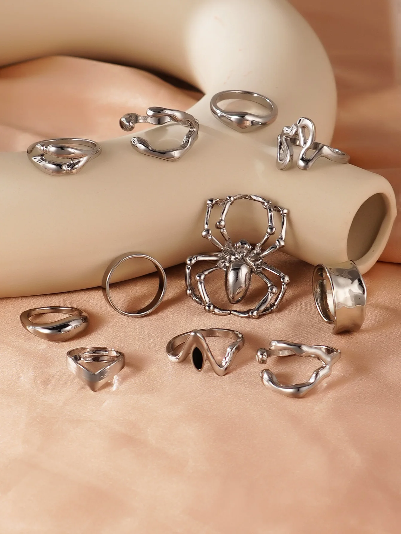 11pcs Asymmetrical Spider Ring Set Exaggerated Stacking Rings for Women