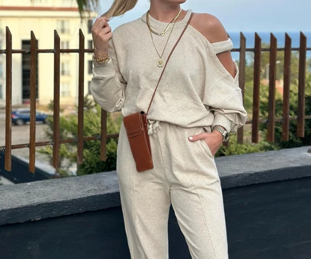Elegant Monochrome Autumn Round Neck Off Shoulder Top Tie Feet Capris Set 2023 New Fashion Hot Selling Women's Wear