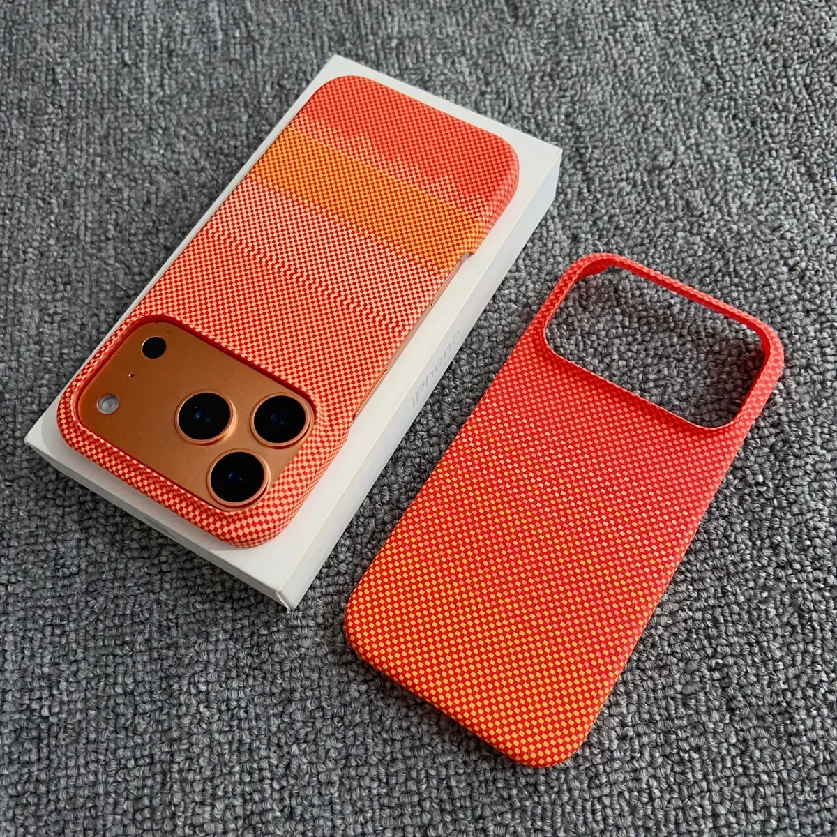 Frameless Carbon Fiber Striped Scepter Magsafe Magnetic Charging Case