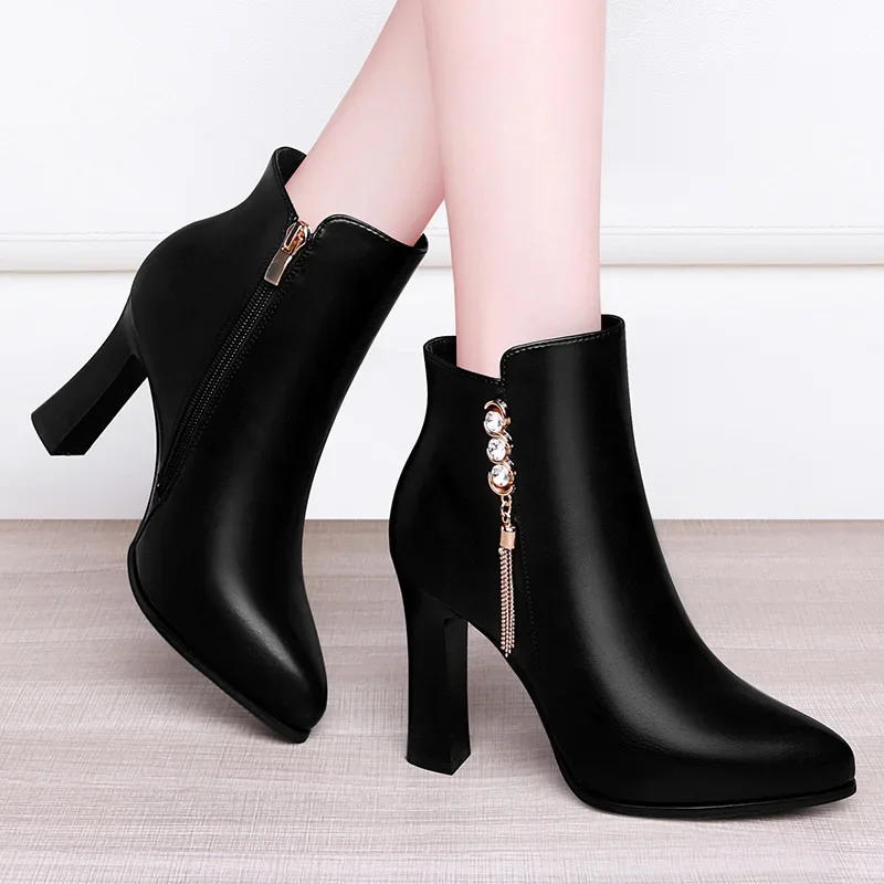 

Pointed High-heeled Short Boots 2024 Autumn Winter New Thick-heeled Plus Velvet Women's Leather Shoes Fringed Boots ANKLE Women