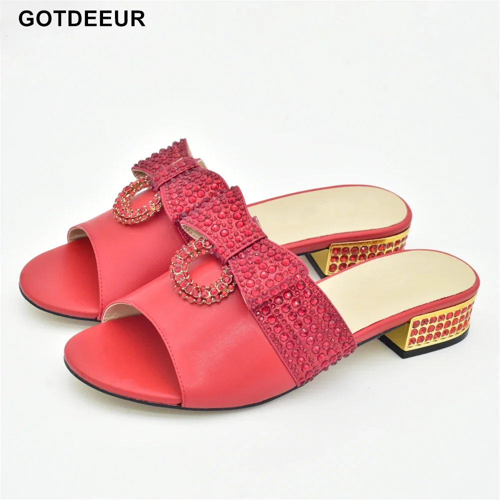 

New Arrival Designer Shoes Women Luxury 2023 Nigerian Women Wedding Shoes Decorated with Rhinestone Slip on Women Party Pumps