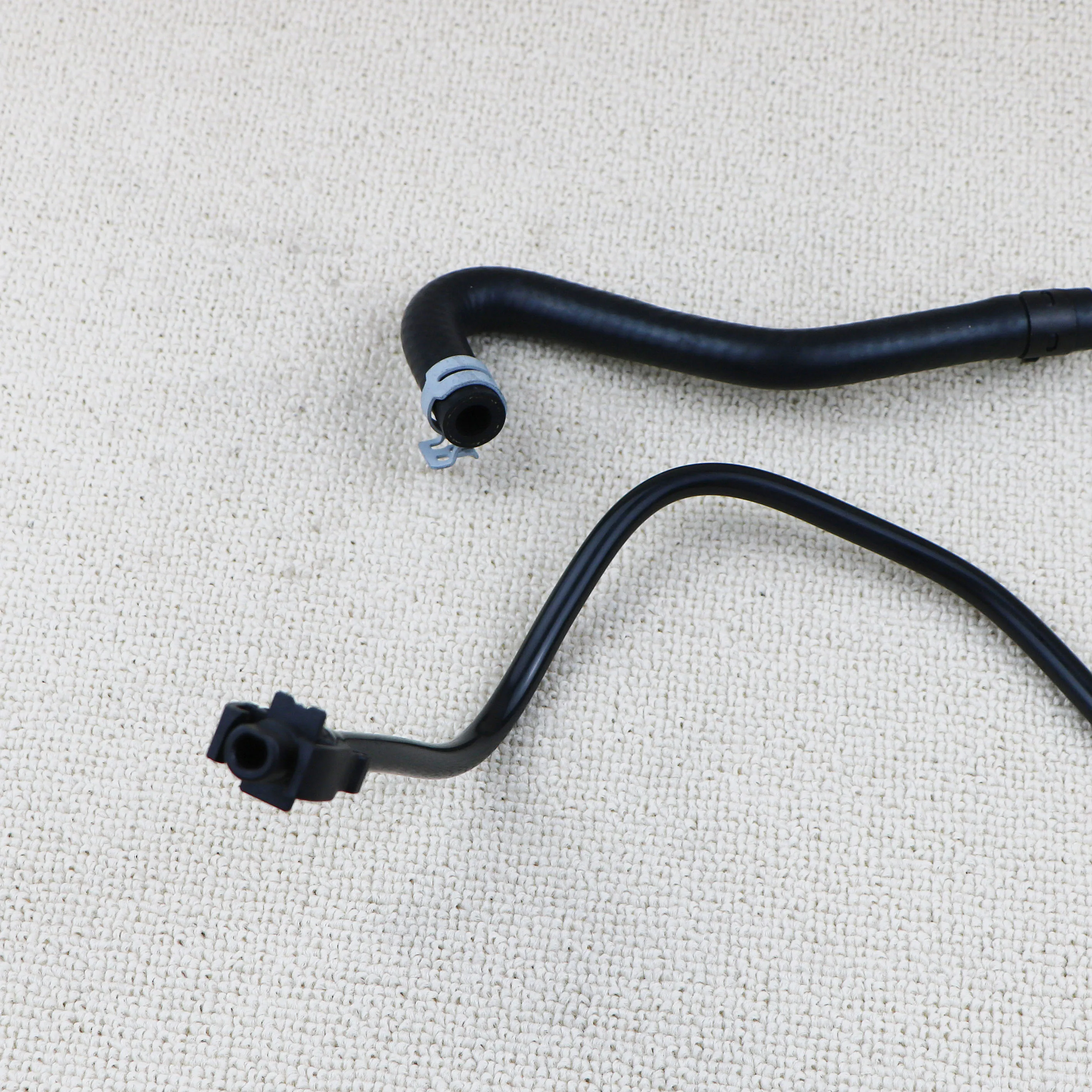 31336942 Car Engine System Radiator Cooling Water Pipe Hose