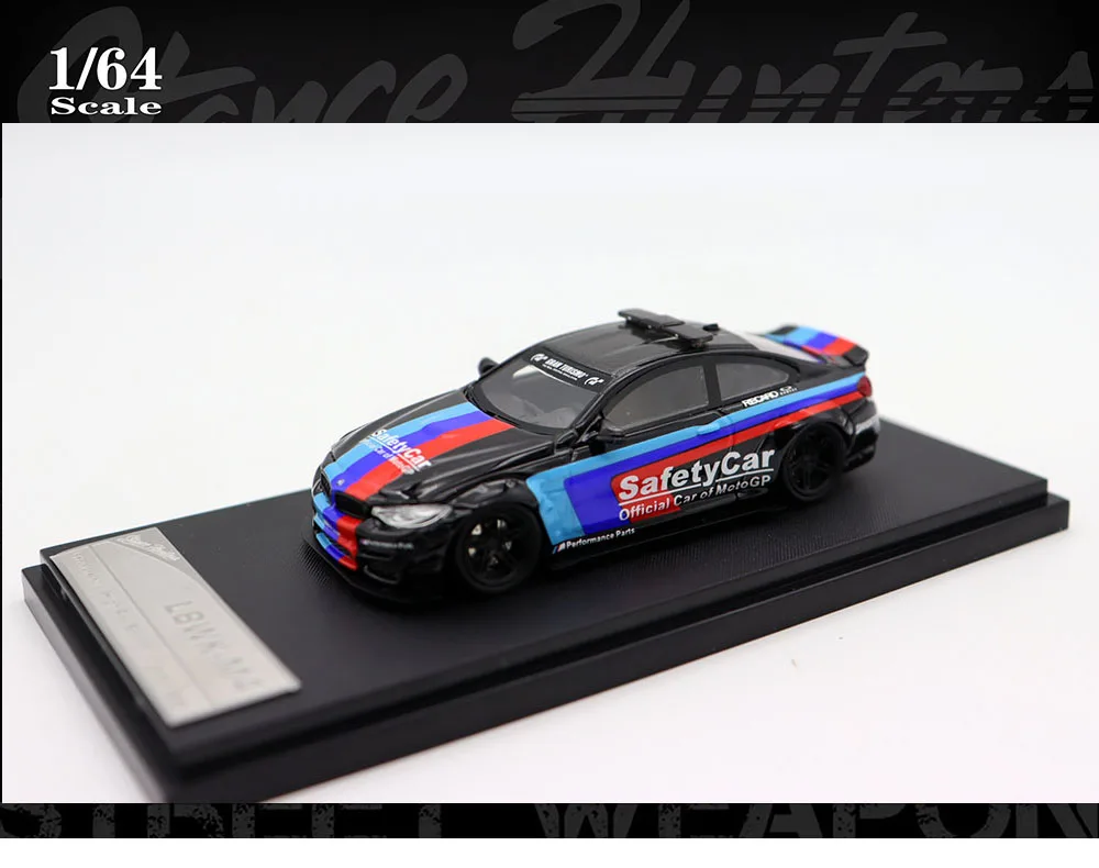 

New SH 1/64 Scale LBWK-M4 Police-car SafetyCar Vehicle Resin Toys Model Cars High Rev Series Limited Edition For Collection Gift