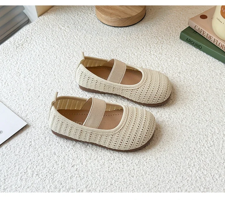 2025 الفتيات حذاء مسطح الانزلاق على لينة وحيد الاطفال نسج الأحذية تنفس جوفاء التدريجي الصيف جديد الأطفال حذاء كاجوال بلون