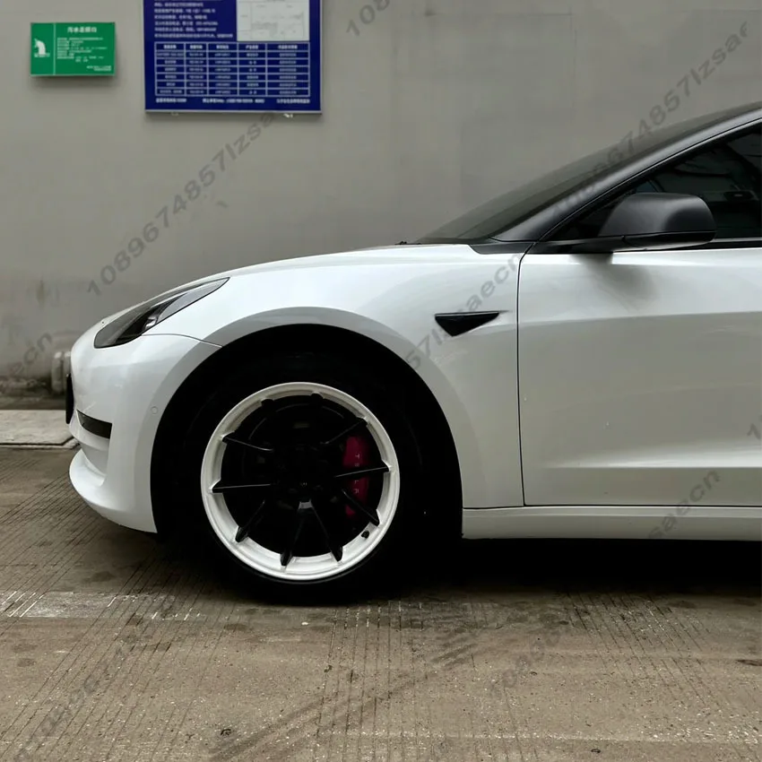 hubcap side view