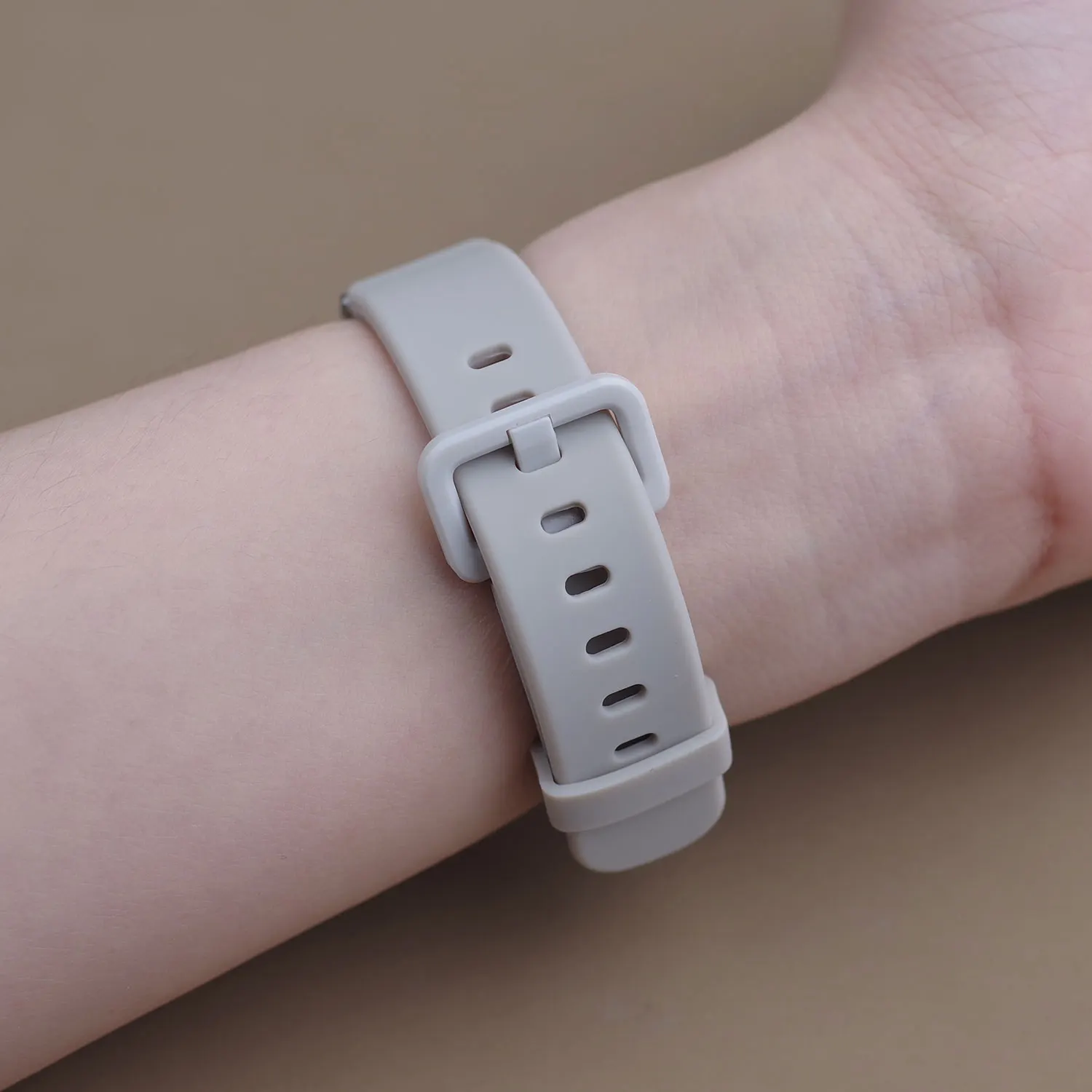 Stylish Ceramic Wrist Strap for Mi Smart Bands - Ideal for Women and Girls with Small Wrists
