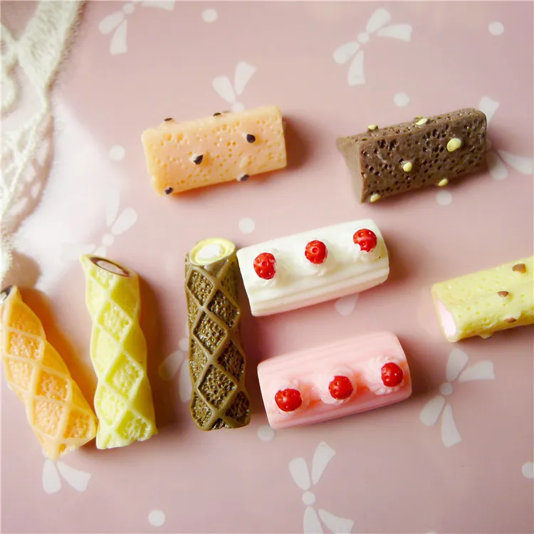 Kitchen Toys 10Pcs Artificial Fake Miniature Bakery Cake Bread Food Fruit DollHouse Kitchen Toy Craft DIY