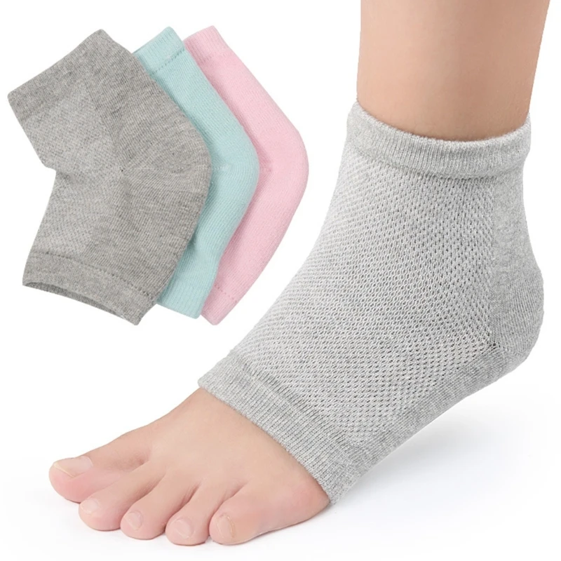 Moisturizing gel socks to treat cracked feet from the Spa System - بيوتي  مارك