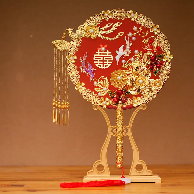 Description Picture 5 of item32*22cm Wedding Bridal Hold Fan Handmade Vintage Chinese Decorative Fan For Bride Photography Ornaments Decor