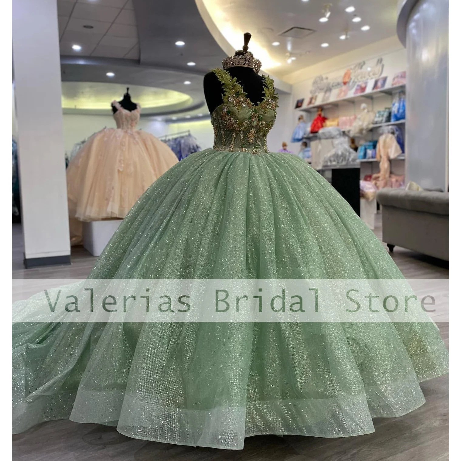

Sparkly Mint Green Quinceanera Dress Ball Gown Appliques Sequined Princess Vestidos De 15 Quinceañera Formal Evening Dresses