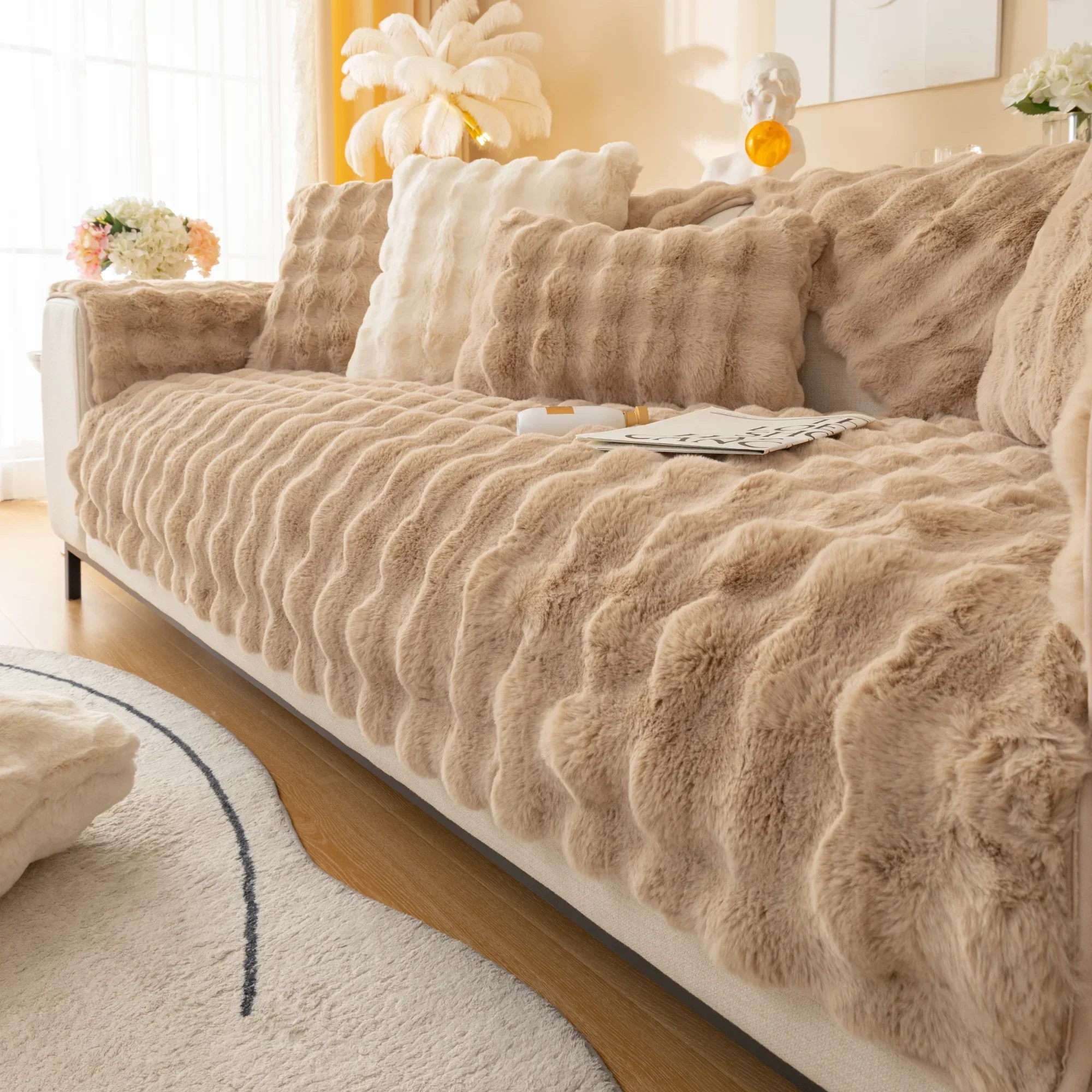Thicken Imitation Rabbit Fur Plush Sofa Slipcover Non-slip Soft Sofa Towel Couch Cushion for Living Room Modern Home Decor
