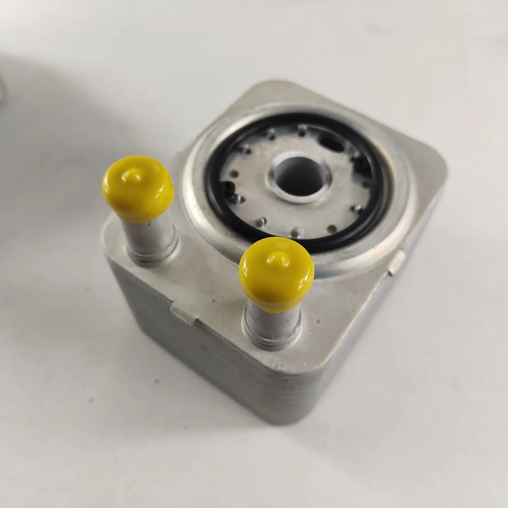 New Engine Oil Cooler Fits A3 Q7 Touareg 038117021B 038117021C / 038 117 021C / 038 117 021 C 038117021E oil cooler kit
