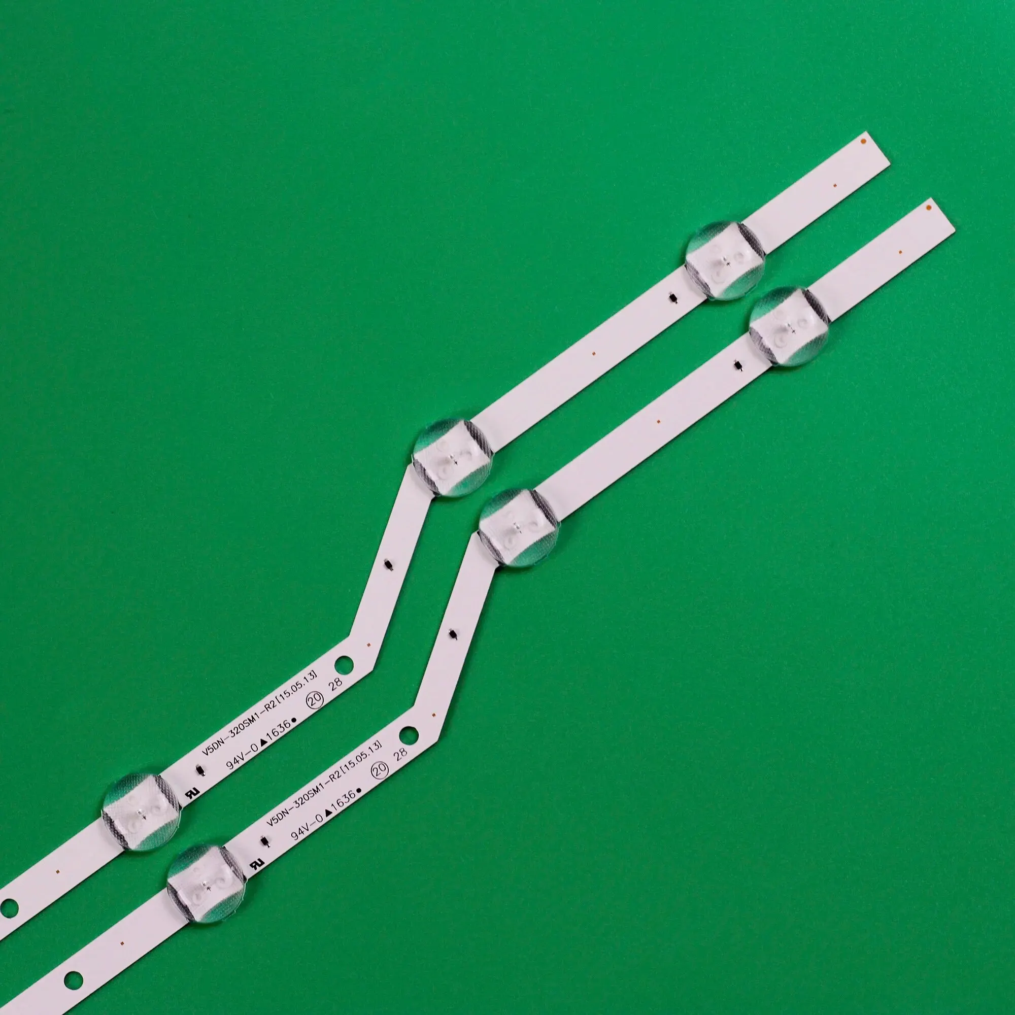 LED Ʈ Ʈ V5DN-320SM1-R2, UE32J5205AK, HG32AC570, HG32AE570, UA32H5200, CY-JJ032BGLV7H, UE32J5005AK, UE32J5000AK,
