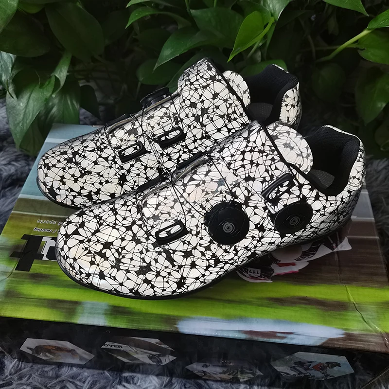 Luminous Non Cleat Cycling Shoes Sneaker Flat Pedal Mtb Men Women Non Locking Mountain Bike Shoes Without Cleats Road shoes
