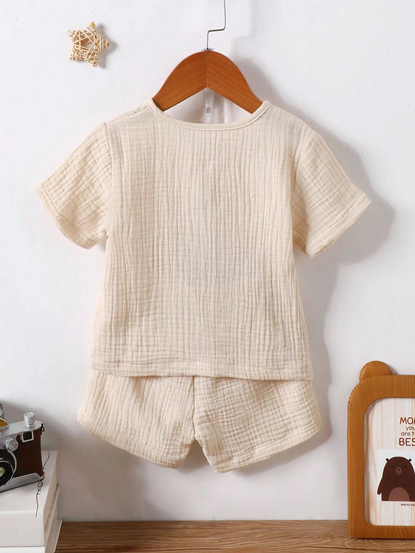 Baby Wrinkled Button Top & Shorts Set 2