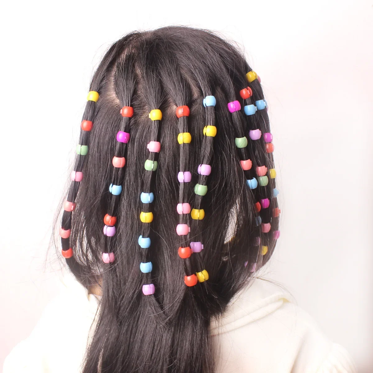 Trenzas: El Magnífico Fabricante De Cuentas Coloridas Trenzas: El Magnífico Fabricante De Cuentas Coloridas