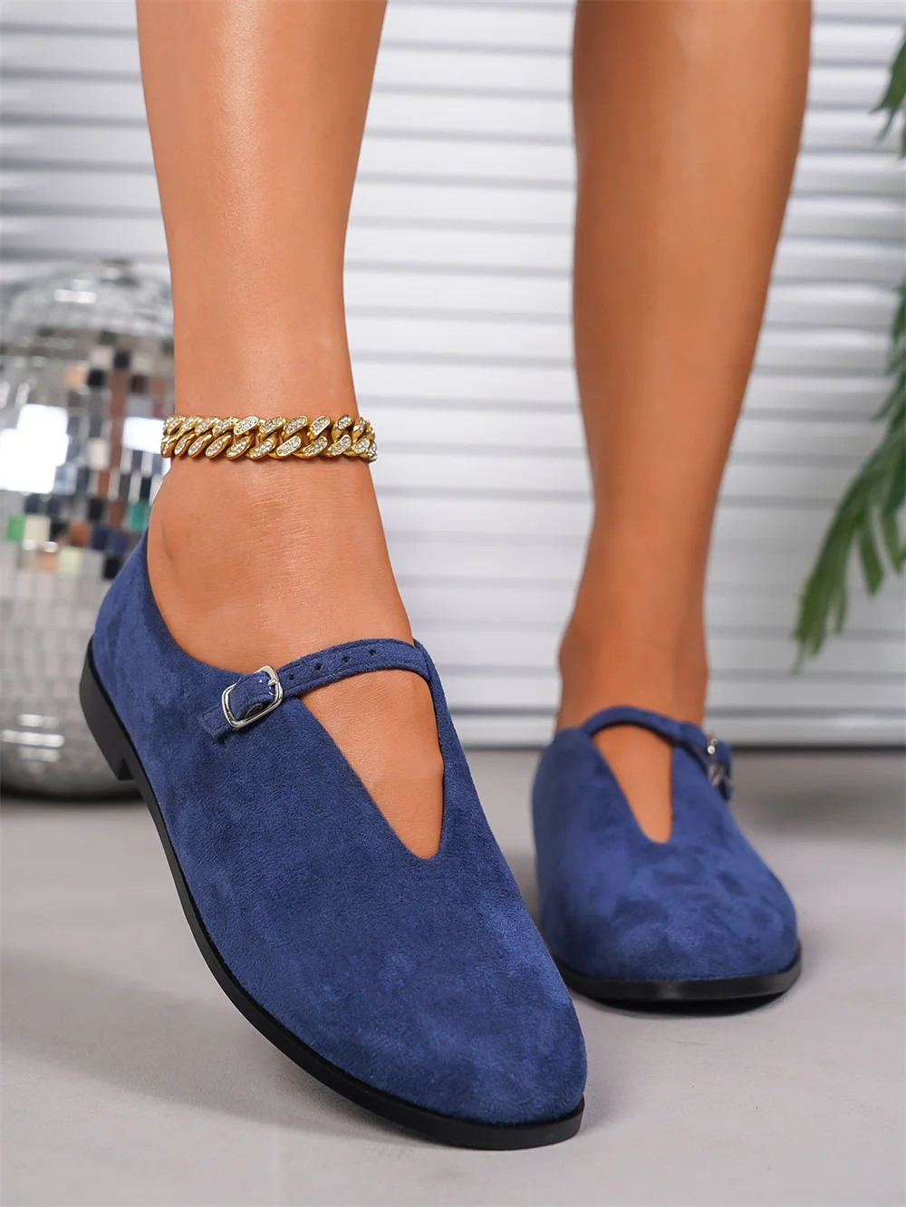 Ballerine blu in flock da donna con cinturini e punta rotonda_voghion.com