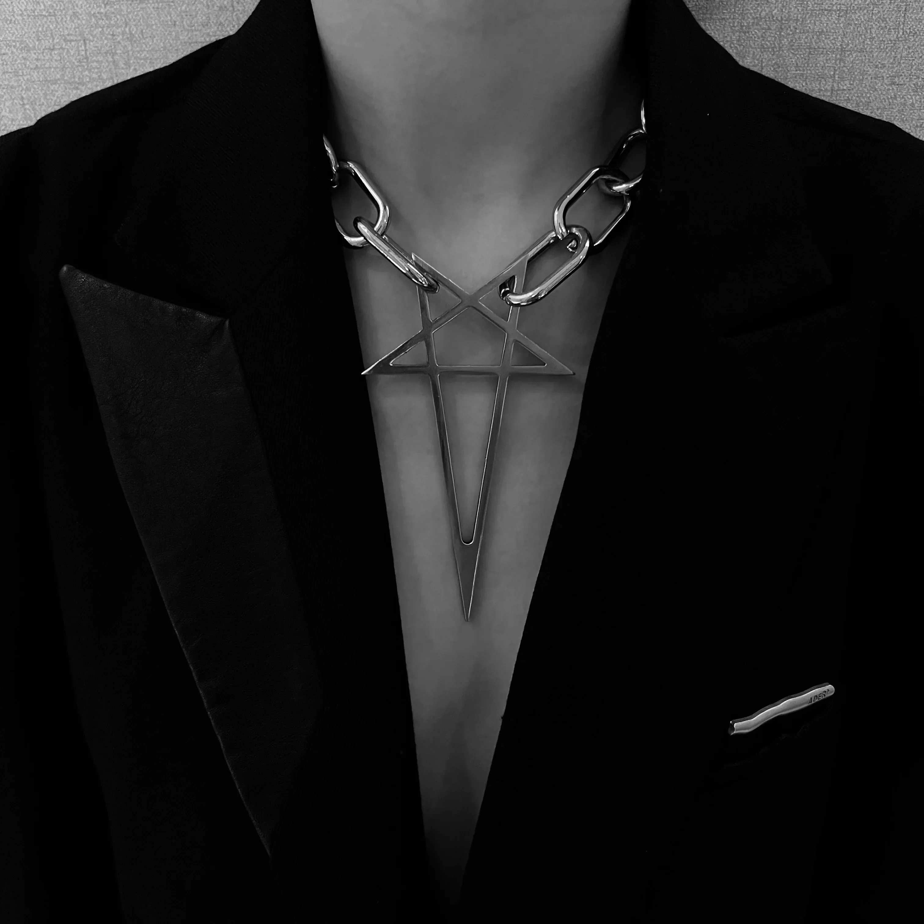 Pentagram rick retro sterling silver ro necklace light luxury