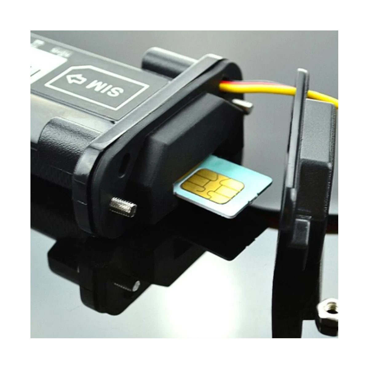 

4G мини-трекер, водонепроницаемый Встроенный аккумулятор GPS для автомобиля, Gps-устройство для мотоцикла с флейтой батареей (A)