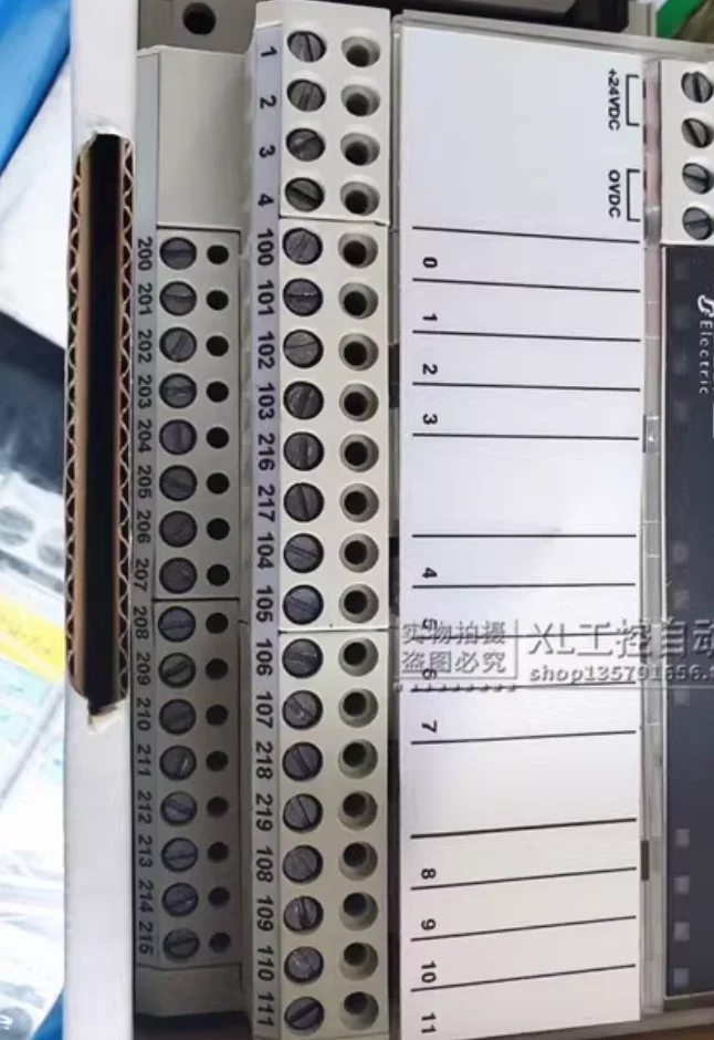 

ABE7 H12R21 Spot Pre-wired Base Controller ABE7 H12R21