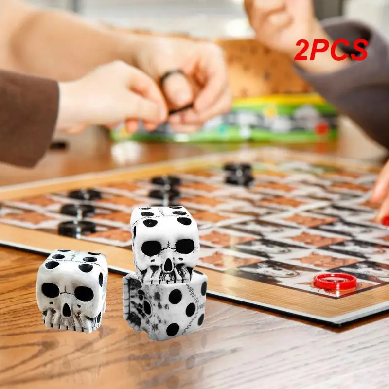 

2 шт., игральные кости с черепом