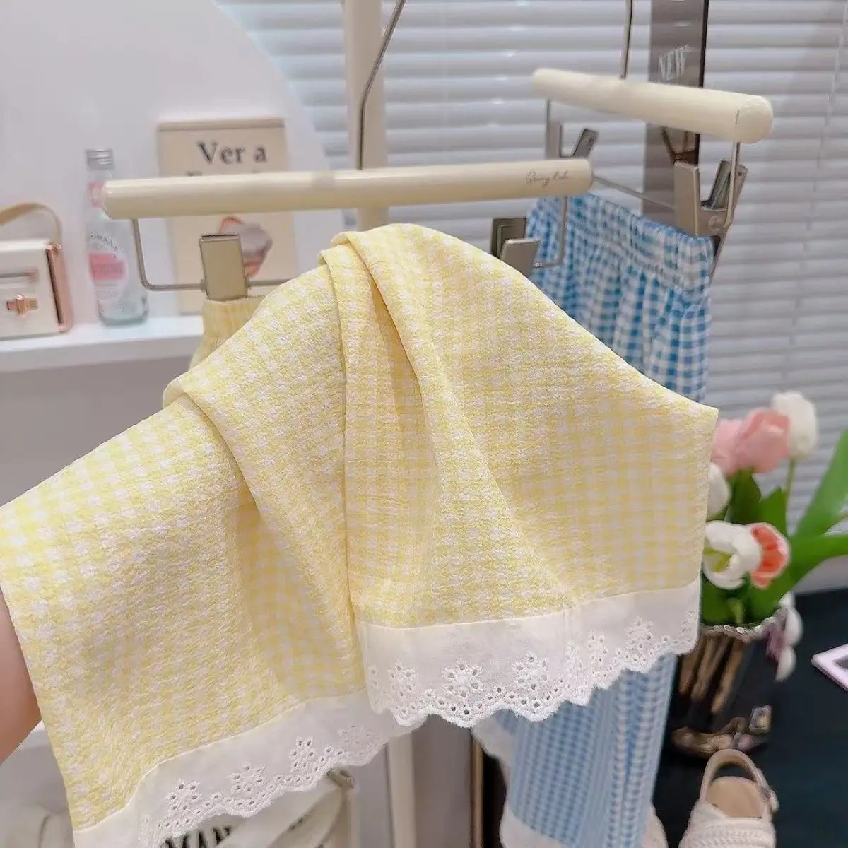 Karierte Hose mit weitem Bein für Mädchen, 2025, koreanische Sommerversion, Spitzenbesatz, trendige, sommerliche, mückensichere Hose – Detail 8