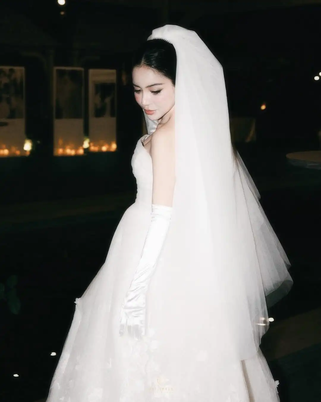 MD Elegant A-line Strapless Wedding Dresses Illusion Sleeveless Applique Bridal Gown Sweep Train Vestido De Noiva Customized 2