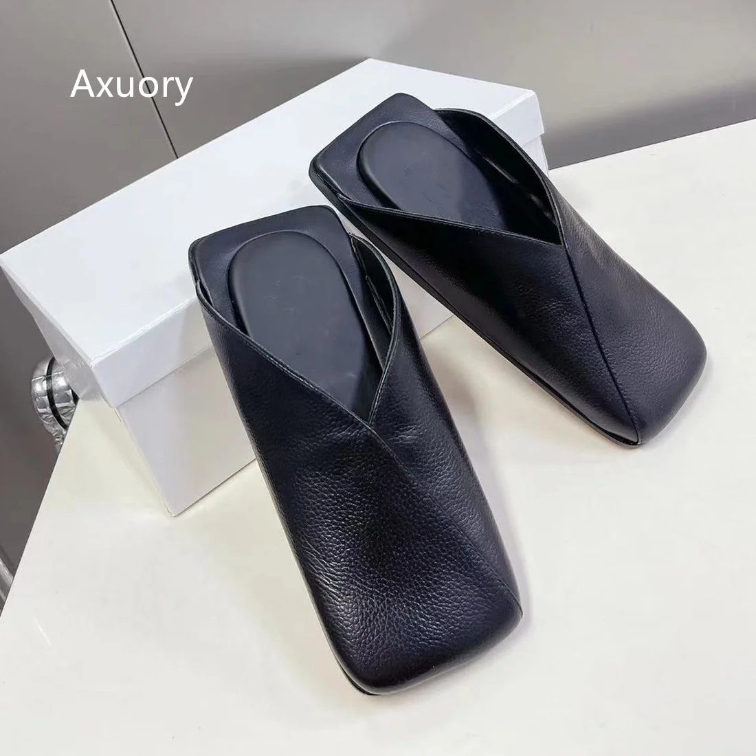 

2023 New Flat Bottomed Slippers Solid Color Fashion Square Flat Shoes Genuine Leather Lovely Style High Quality
