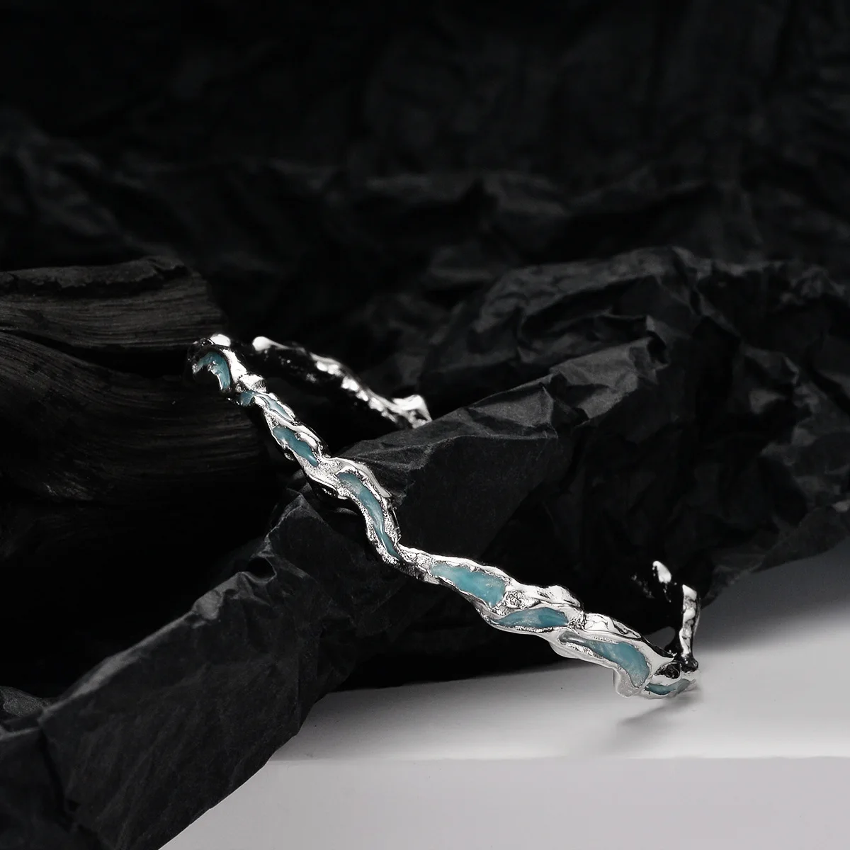 Youth Of Vigor Solid 925 Silver Alien Blue Smalto Scrunched Thick Wire Statement Bracciale Bangle Muslimah