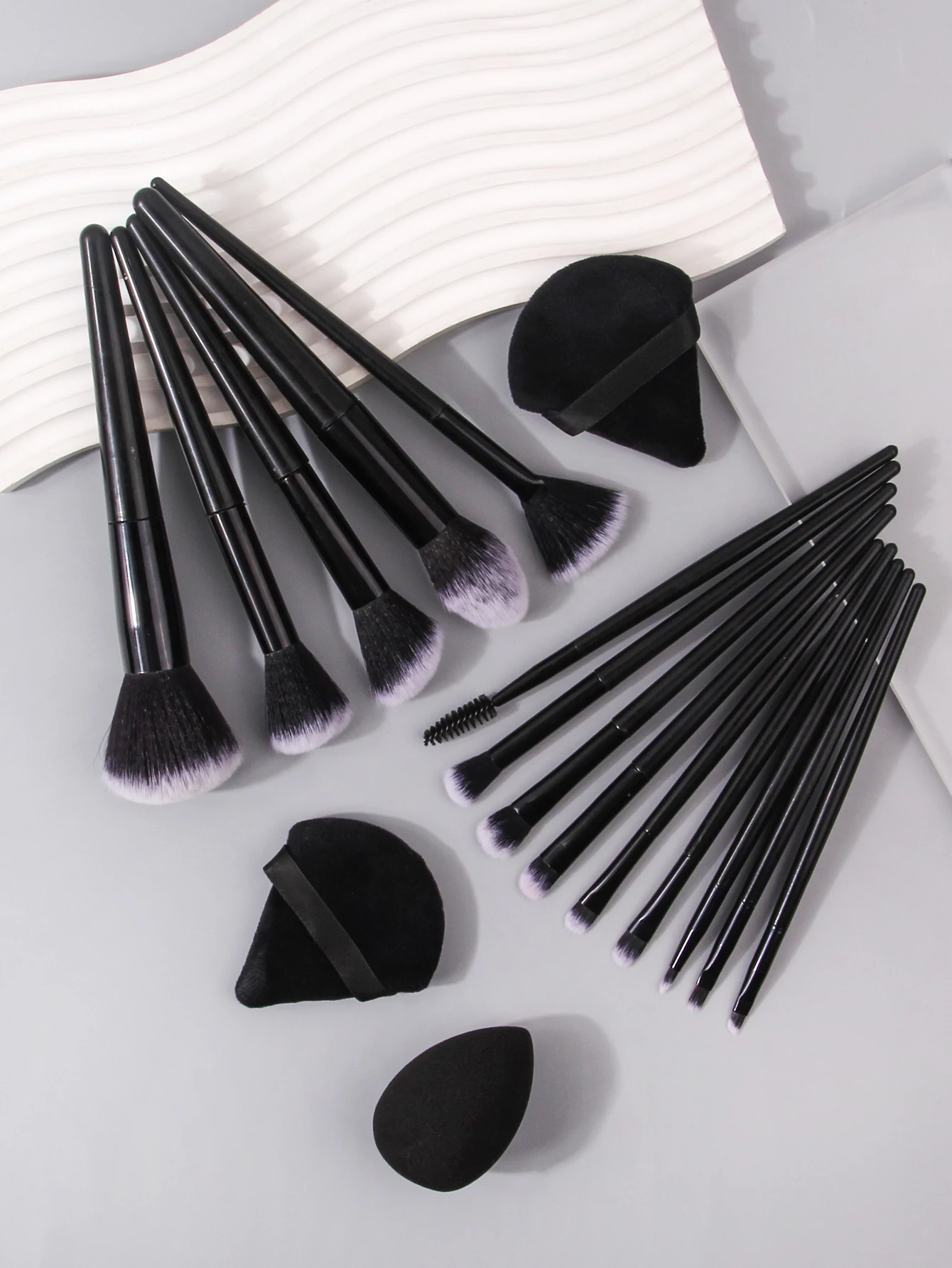 Black Makeup Brush Set Professional Super soft detail brush Blush Brush Foundation Concealer Eyeshadow Brush Women Beauty Tool 5