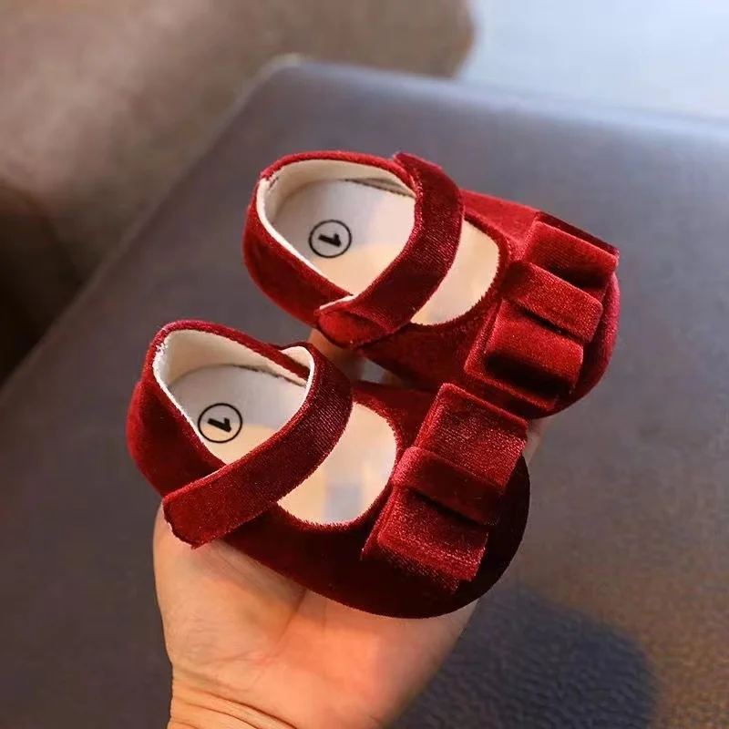 Spring and Autumn Newborn Flat Shoes Cute Velvet Bow Princess Shoes Soft Sole Anti slip First Step Shoes for Girls baby shoes soft sole shoes
