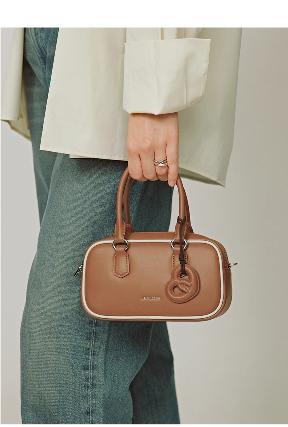 Split leather bowling bag, close-up texture