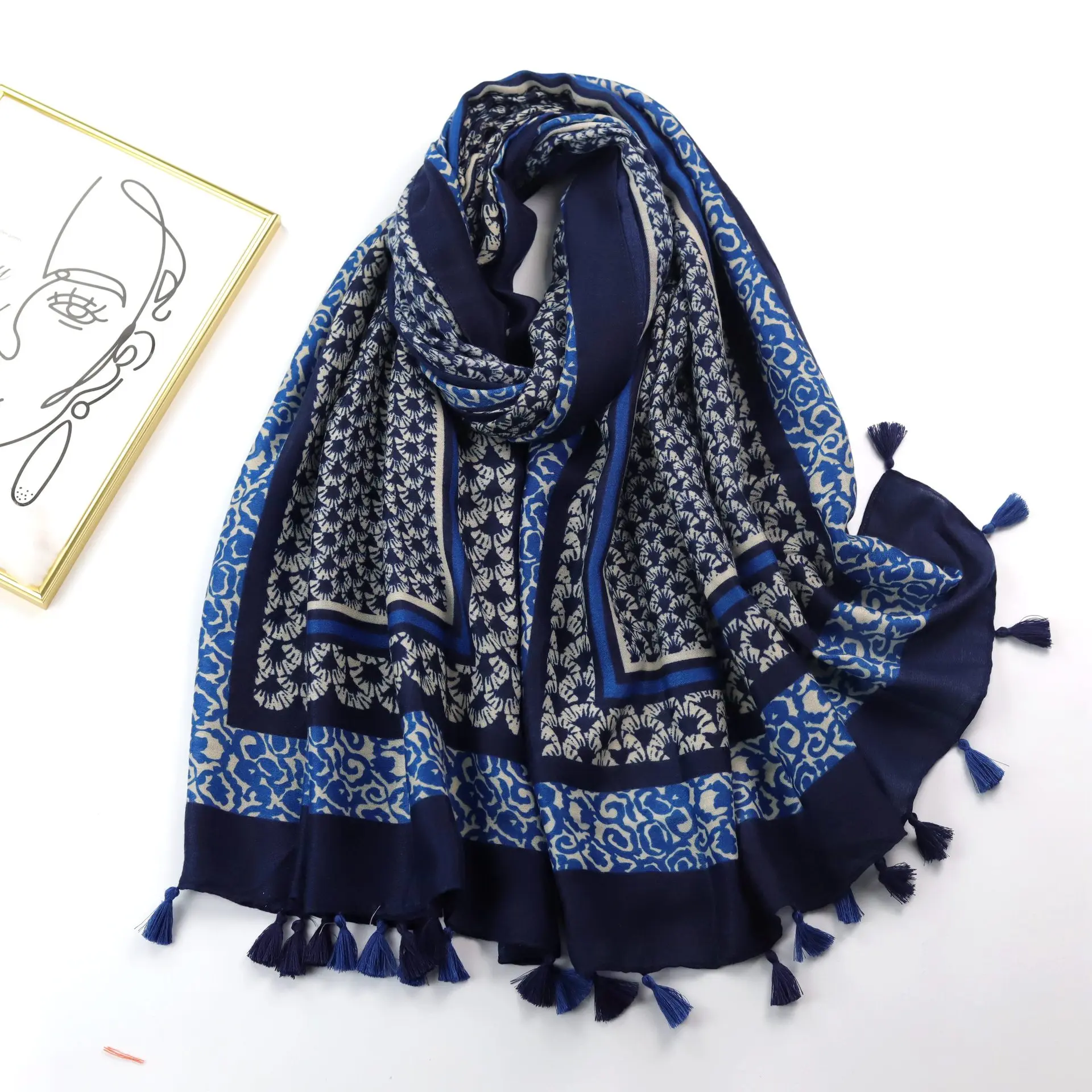 

2022 Newest Women Vintage Geometry Pattern Scarf Cotton Tassel Scarf Shawls