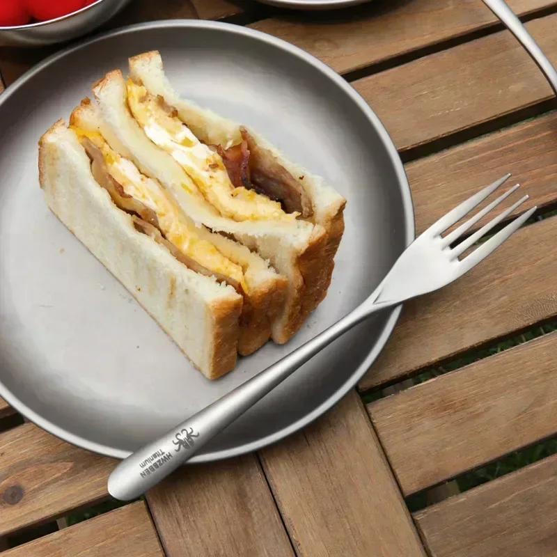 HWZBBEN 티타늄 야외 캠핑 식기 젓가락 포크와 스푼 세트 경량 휴대용 식기류