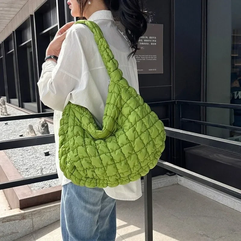

Quilted Padded Crossbody Bag for Women Pleated Bubbles Cloud Shoulder Bags Large Tote Bucket Designer Bag Ruched Handbags 2023
