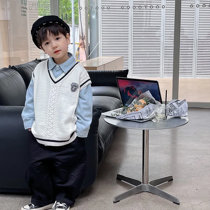 Preppy Style Autumn Kids Boy Knitted Waistcoat Milk White/Black V-neck Sleeveless Vest Children Fashion Versatile Clothes E3015