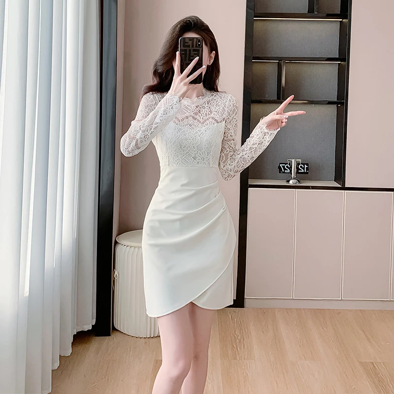 

Sexy but Cute Half High Neck Dress 2024 New Lace Splicing Design Slim Waist Wrap Hip Short Black and White Dresses