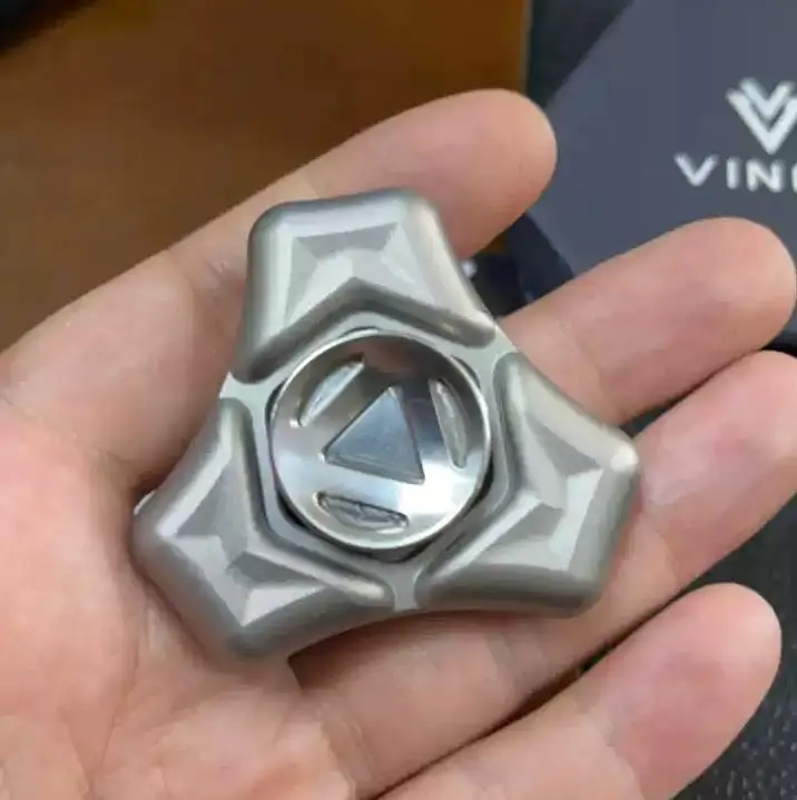 

Second hand EDC Vinon titanium alloy Fingertip gyroscope