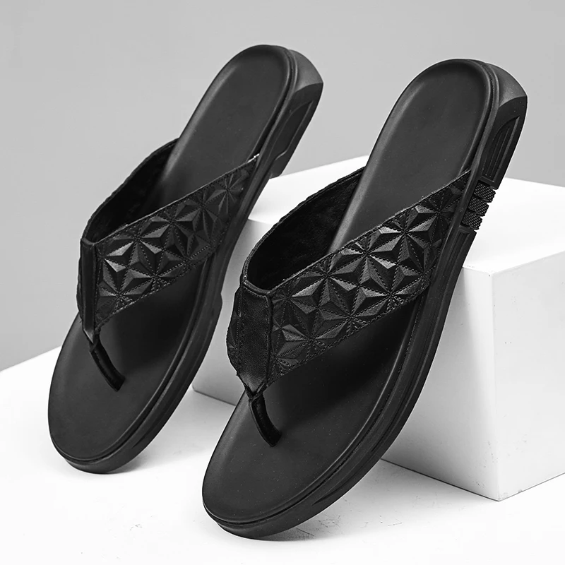 New Casual Leather Slippers Men Luxury Mens Flip Flops Anti
