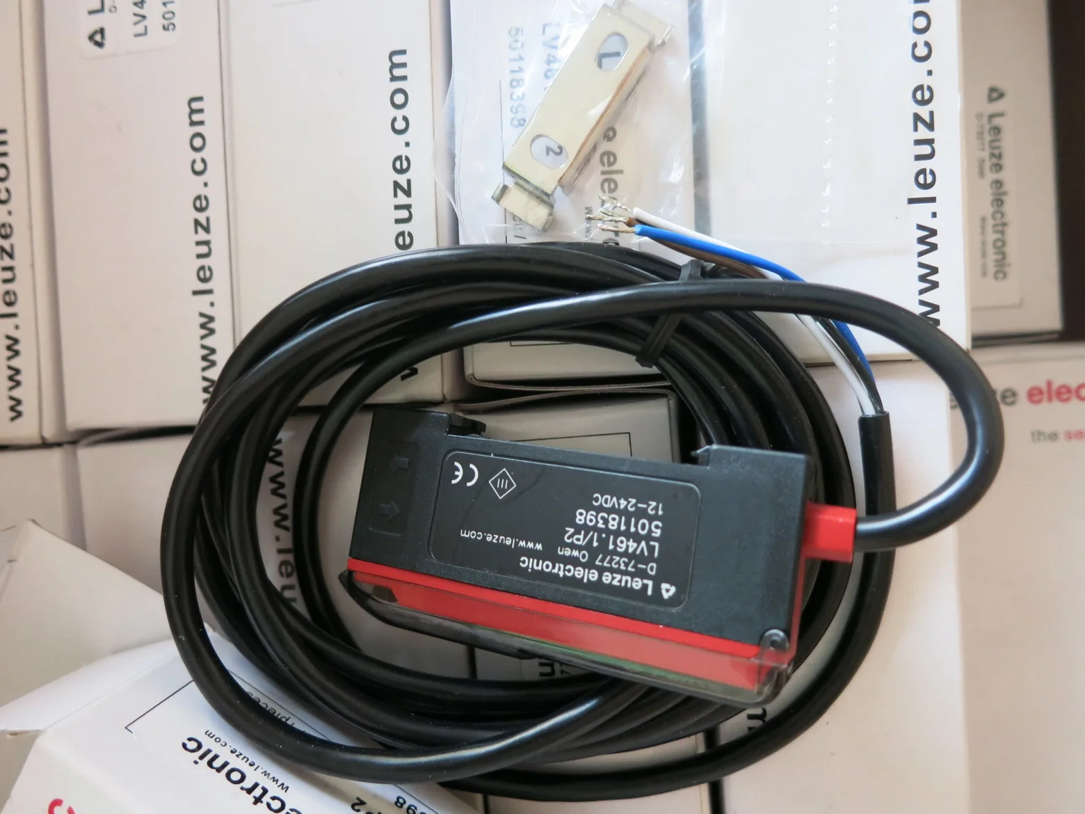 GermanLeuzeLV4611P2photoelectricsensoropticalfiberamplifier